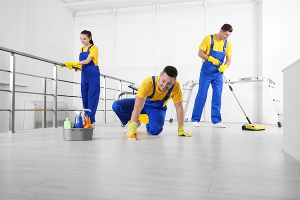 Team Professional Janitors Cleaning Room Renovation — Stock Photo, Image