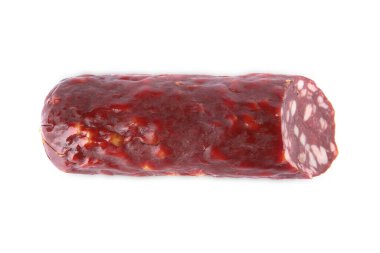 Beyaza izole edilmiş lezzetli füme sosis. Taze et ürünü.