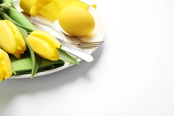 Festive Easter Table Setting Floral Decor White Background Closeup — Stock Photo, Image