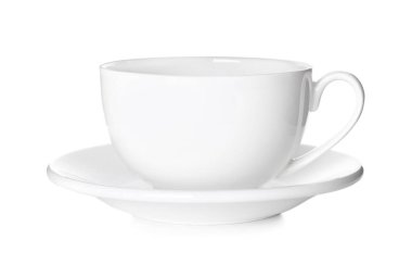 Boş fincan, beyaz tabağa izole edilmiş