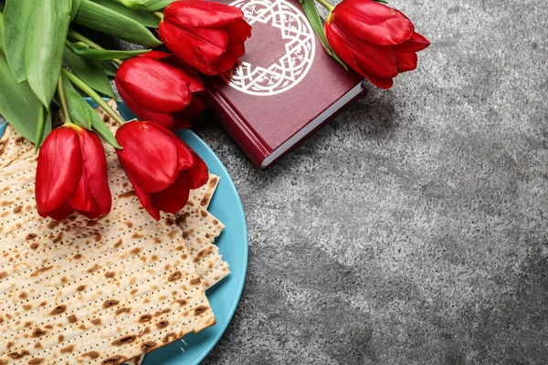 Composition Plat Avec Matzo Traditionnel Pessah Seder Pâque Sur Table — Photo