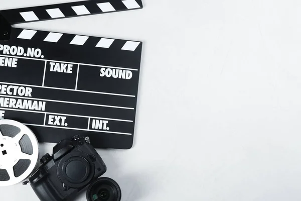 Movie Clapper Σύγχρονη Φωτογραφική Μηχανή Και Κύλινδρο Για Την Παραγωγή — Φωτογραφία Αρχείου