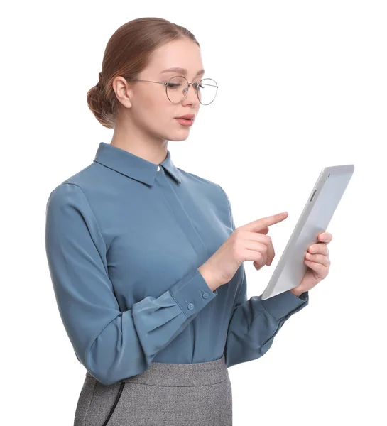 年轻女商人在白色背景上的平板电脑 — 图库照片