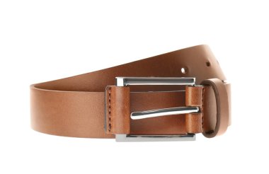 Beyaz üzerine izole edilmiş şık kahverengi deri kemer