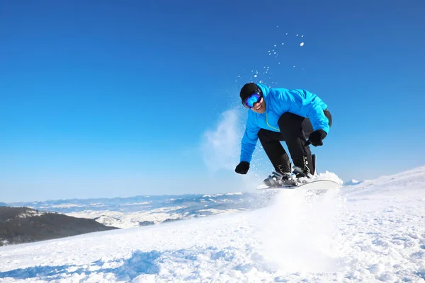 Homem Snowboard Monte Nevado Espaço Para Texto Férias Inverno — Fotografia de Stock