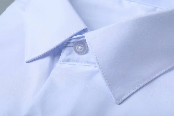 Vista Cerca Camisa Blanca Con Estilo Servicio Limpieza Seco — Foto de Stock