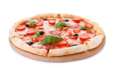 Diablo beyaz üzerine izole edilmiş sıcak lezzetli pizza.