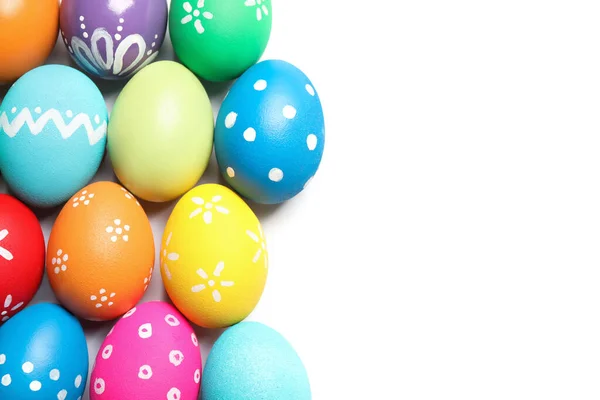Huevos Pascua Coloridos Con Diferentes Patrones Aislados Blanco Vista Superior — Foto de Stock