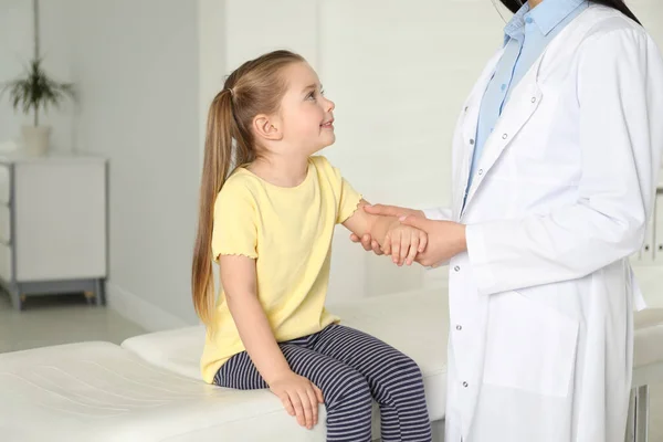 Professional Orthopedist Examining Little Patient Arm Clinic — Stock Photo, Image