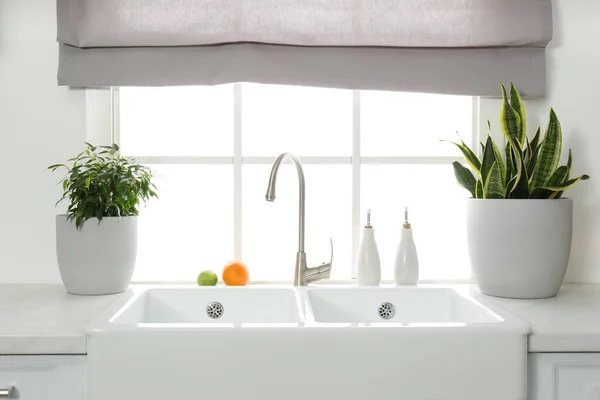 Ceramic Sink Modern Tap Stylish Kitchen Interior — Stock Photo, Image