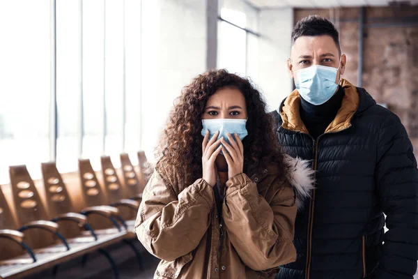Couple Disposable Masks Indoors Virus Protection — Stock Photo, Image