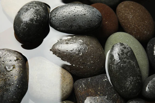 Steinhaufen Wasser Als Hintergrund Nahaufnahme Zen Lebensstil — Stockfoto