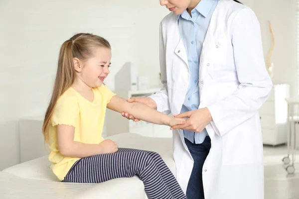 Professional Orthopedist Examining Little Patient Arm Clinic — Stock Photo, Image