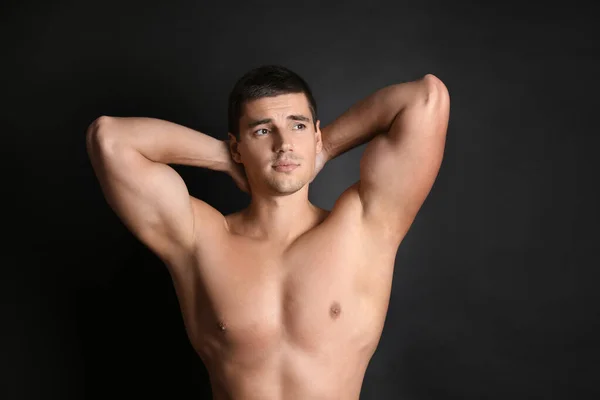 Homem Com Corpo Sexy Fundo Preto — Fotografia de Stock