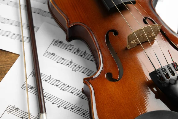 Beautiful Violin Bow Note Sheets Table Closeup — Stock Photo, Image