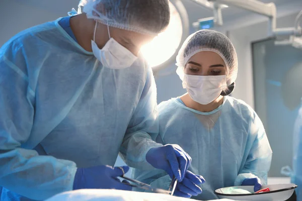 Team Professional Doctors Performing Operation Surgery Room — Stock Photo, Image