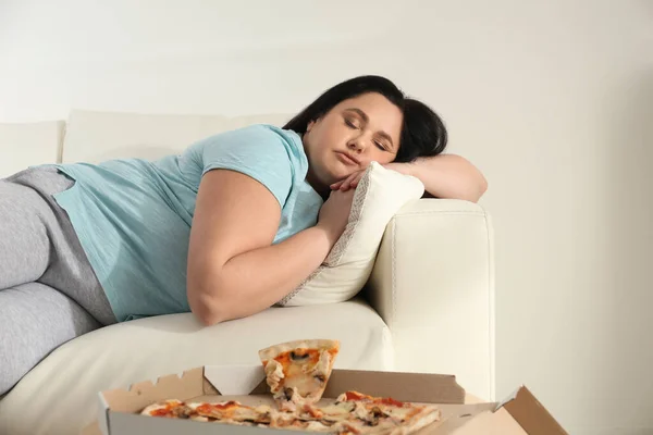 Lazy Overweight Woman Resting Pizza Table Home — Stock Photo, Image