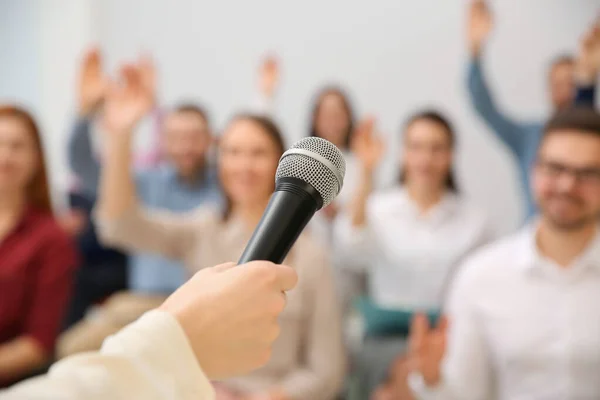 Business Trainer Microphone Answering Questions Indoors Closeup — Stock Photo, Image