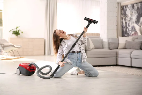 Young Woman Having Fun While Vacuuming Home — Stock Photo, Image