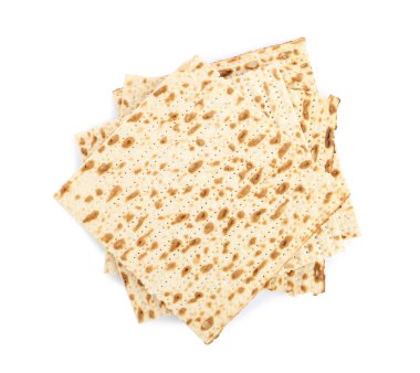 Hamursuz bayramı matzoları beyaza izole edilmiş, üst manzara. Pesach kutlaması