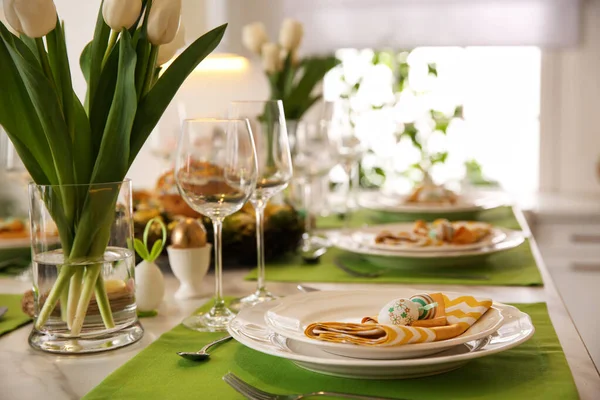 Festive Easter Table Setting Floral Decor — Stock Photo, Image