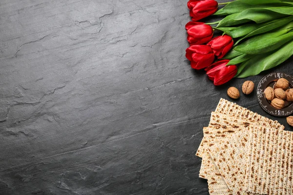 Flat Lay Composition Traditional Pesach Passover Seder Matzo Grey Table — Stockfoto