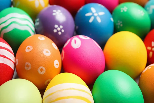 Huevos Pascua Coloridos Con Diferentes Patrones Como Fondo Primer Plano — Foto de Stock