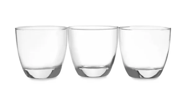 Nuevos Vasos Vacíos Limpios Aislados Blanco — Foto de Stock