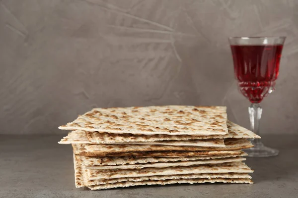 Passover Matzos Glass Wine Grey Table Pesach Celebration — Stock Photo, Image