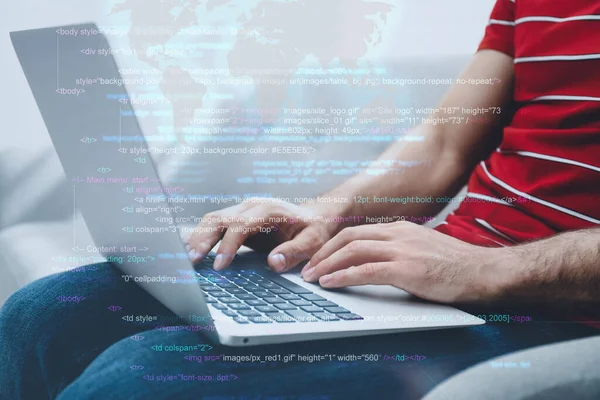 Hacker Içeride Dizüstü Bilgisayarla Çalışıyor Yakın Plan Siber Saldırı — Stok fotoğraf