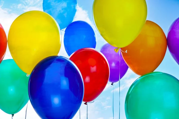 Πολλά Πολύχρωμα Μπαλόνια Εξωτερικούς Χώρους Την Ηλιόλουστη Μέρα Closeup — Φωτογραφία Αρχείου