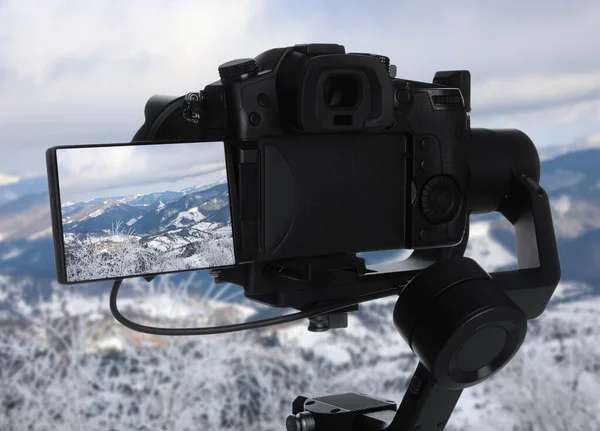 Gravação Bela Vista Montanhas Nevadas Câmera Vídeo Profissional — Fotografia de Stock