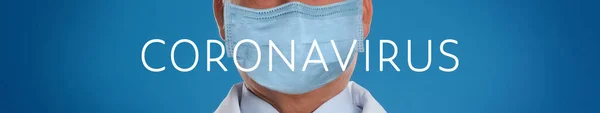 Orvosi Munkás Arcmaszkot Visel Kék Háttérrel Közelről Coronavirus Biztonságossága — Stock Fotó