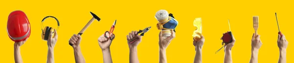 Colagem Homens Segurando Ferramentas Construção Fundo Amarelo Design Banner — Fotografia de Stock