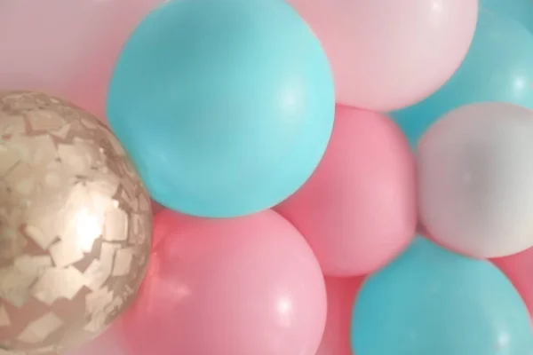 Bellissimi Palloncini Colorati Sfondo Chiaro Primo Piano Decorazione Del Partito — Foto Stock