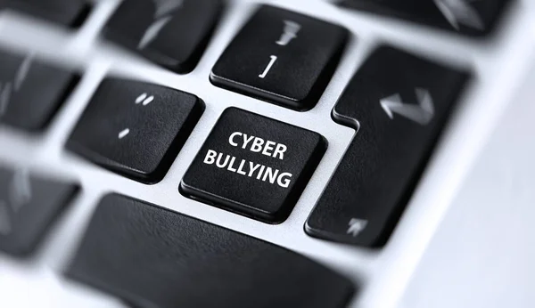 Teclado Portátil Moderno Con Frase Cyber Bullying Botón Negro Primer — Foto de Stock