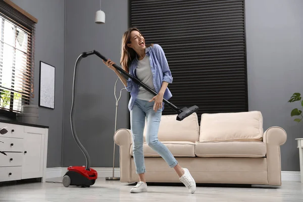 Young Woman Having Fun While Vacuuming Home — Stock Photo, Image