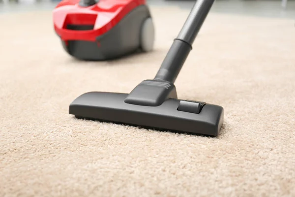 Removing Dirt Carpet Modern Vacuum Cleaner Indoors — Stock Photo, Image