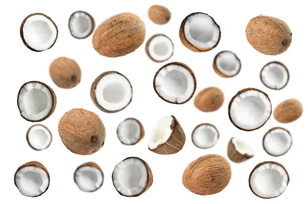Zestaw Dojrzałymi Kokosami Białym Tle Widok Góry — Zdjęcie stockowe