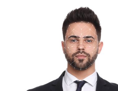 Yüz tanıma sistemi. Beyaz arka planda biyometrik tanımlama ızgarası olan genç bir adam.