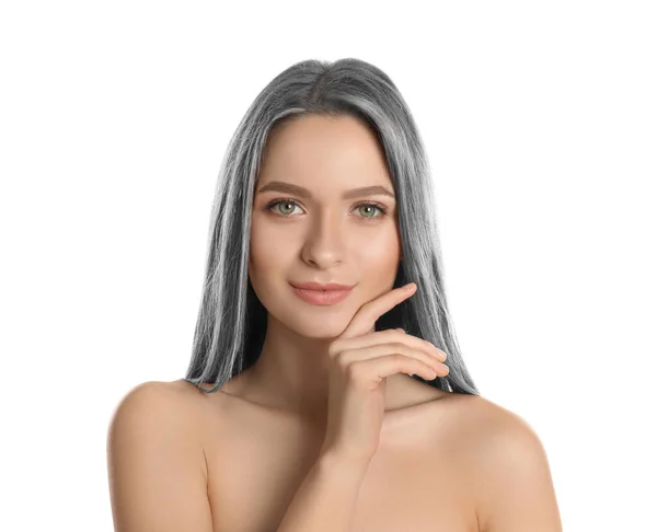 Portrait Jeune Femme Avec Beaux Cheveux Gris Sur Fond Blanc — Photo