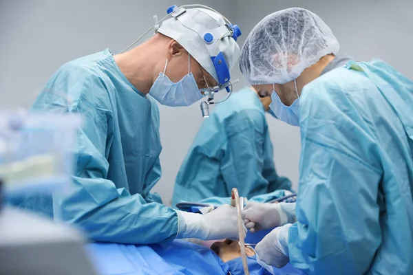 Team Professional Doctors Performing Operation Surgery Room — Stock Photo, Image