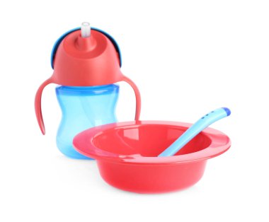 Bebek sofra takımları beyaza izole edilmiş. İlk yemek.