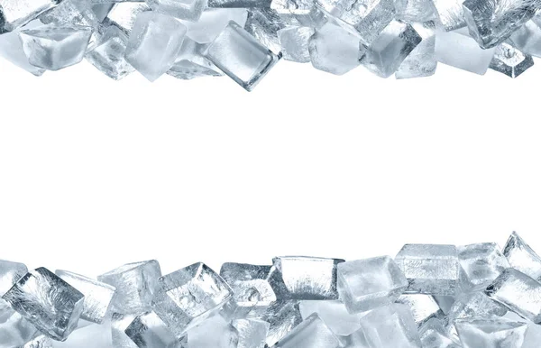 Beyaz Arkaplanda Kristal Berrak Buz Küpleri Metin Için Boşluk — Stok fotoğraf