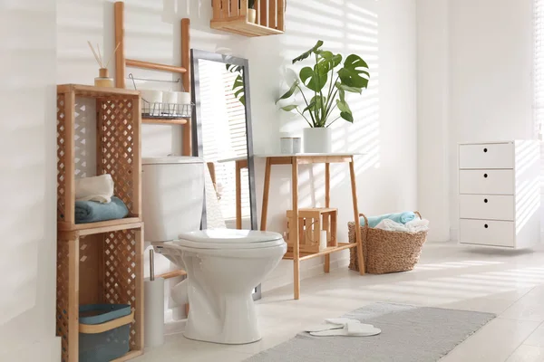 Intérieur Salle Bain Élégante Avec Cuvette Toilette Éléments Décoration — Photo