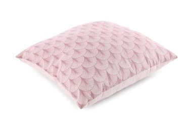 Beyaz üzerine izole edilmiş yeni yumuşak pembe yastık