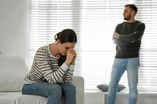 Young Couple Quarreling Home Jealousy Relationship — Stock Photo, Image