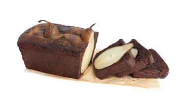 Beyaza izole edilmiş armut ekmeği. Ev yapımı kek.