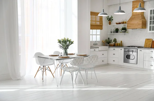 Hermoso Interior Cocina Con Muebles Nuevos Elegantes — Foto de Stock