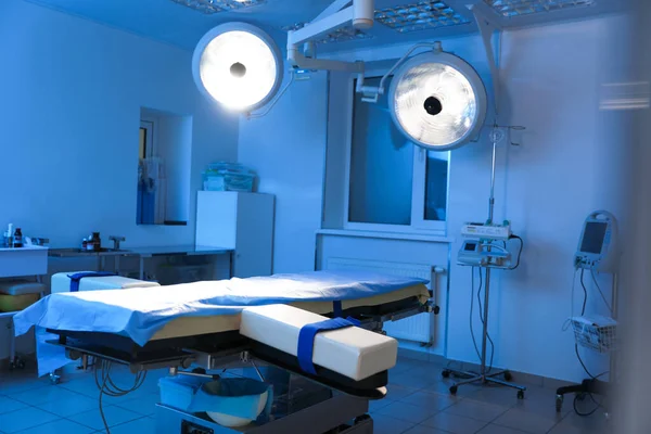 Interieur Des Operationssaals Mit Moderner Ausstattung Der Klinik — Stockfoto